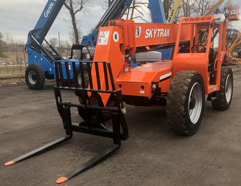 2016 SKYTRAK 6042 6000 LB DIESEL TELESCOPIC FORKLIFT TELEHANDLER PNEUMATIC 4WD OPEN CAB 1925 HOURS STOCK # BF979759-NLEQ - United Lift Equipment LLC
