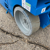 2014 GENIE GS3246 SCISSOR LIFT 32' REACH 24 VOLT ELECTRIC SMOOTH CUSHION TIRES 428 HOURS STOCK # BF9145529-WIB - United Lift Equipment LLC