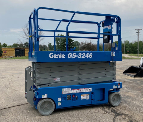 2014 GENIE GS3246 SCISSOR LIFT 32' REACH 24 VOLT ELECTRIC SMOOTH CUSHION TIRES 371 HOURS STOCK # BF9138549-WIB - United Lift Equipment LLC