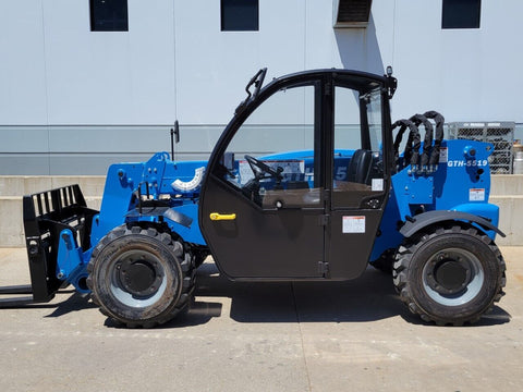 2022 GENIE GTH5519 5500 LB DIESEL TELESCOPIC FORKLIFT TELEHANDLER PNEUMATIC 4WD ENCLOSED HEATED CAB BRAND NEW STOCK # BF9759839-RIL - United Lift Equipment LLC
