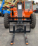 2017 SKYTRAK 6042 6000 LB DIESEL TELESCOPIC FORKLIFT TELEHANDLER PNEUMATIC 4WD ENCLOSED HEATED CAB 3185 HOURS STOCK # BF9849759-NLEQ - United Lift Equipment LLC