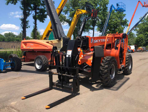 2017 SKYTRAK 10054 10000 LB DIESEL TELESCOPIC FORKLIFT TELEHANDLER PNEUMATIC 4WD OUTRIGGERS 2085 HOURS STOCK # BF91098739-NLEQ - United Lift Equipment LLC