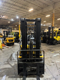 2021 CATERPILLAR/MITSUBISHI FGC20N 4000 LB LP GAS FORKLIFT CUSHION 83/187 3 STAGE MAST SIDE SHIFTING FORK POSITIONER ATTACHMENT LOW HOURS STOCK # BF998929-BUF - United Lift LLC