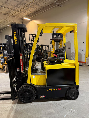 2022 HYSTER E50XN-33 5000 LB ELECTRIC CUSHION 90/206" 3 STAGE MAST SIDE SHIFTER STOCK # BF9127359-BUF - United Lift LLC