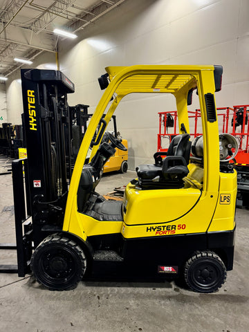 2016 HYSTER S50FT 5000 LB LP GAS FORKLIFT CUSHION 84/189" 3 STAGE MAST SIDE SHIFTER ONLY 907 HOURS STOCK # BF9153729-BUF - United Lift Equipment LLC