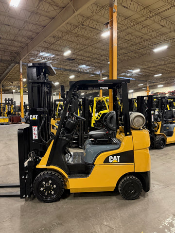 2021 CATERPILLAR/MITSUBISHI FGC25N 5000 LB LP GAS FORKLIFT CUSHION 94/217" 3 STAGE MAST SIDE SHIFTING FORK POSITIONER LOW HOURS STOCK # BF998729-BUF