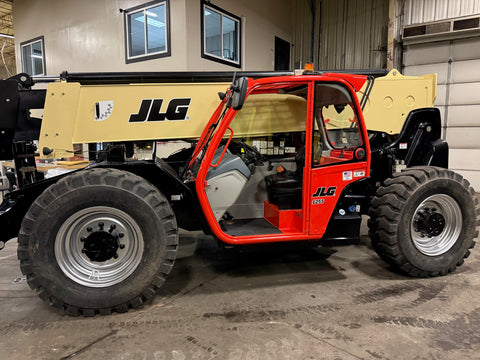 2015 JLG 1255 12000 LB DIESEL TELESCOPIC FORKLIFT TELEHANDLER FOAM FILLED TIRES PARTIAL CAB NO DOOR OUTRIGGERS 1574 HOURS 4WD STOCK # BF9595129-BUF