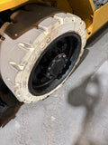 2023 CATERPILLAR/MITSUBISHI FGC30N 6000 LB LP GAS FORKLIFT NON MARKING CUSHION TIRES 83/186" 3 STAGE MAST 719 HOURS SIDE SHIFTING FORK POSITIONER STOCK # BF9125239-BUF - United Lift LLC