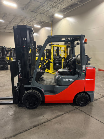 2020 TOYOTA 8FGCU30 6000 LB LP GAS FORKLIFT CUSHION 89/258" QUAD MAST SIDE SHIFTING FORK POSITIONER 4 WAY PLUMBED TO CARRIAGE LOW HOURS STOCK # BF9194619-BUF