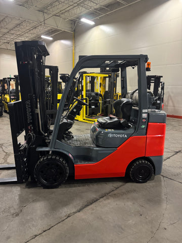 2022 TOYOTA 8FGCU32 6500 LB LP GAS FORKLIFT 884 HOURS CUSHION 87/187" 3 STAGE MAST SIDE SHIFTING FORK POSITIONER 4 WAY PLUMBING STOCK # BF9224729-BUF