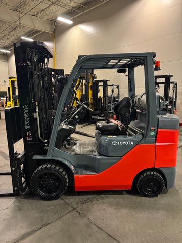 2022 TOYOTA 8FGCU32 6500 LB LP GAS FORKLIFT 713 HOURS CUSHION 87/187" 3 STAGE MAST SIDE SHIFTING FORK POSITIONER 4 WAY PLUMBING STOCK # BF9251749-BUF