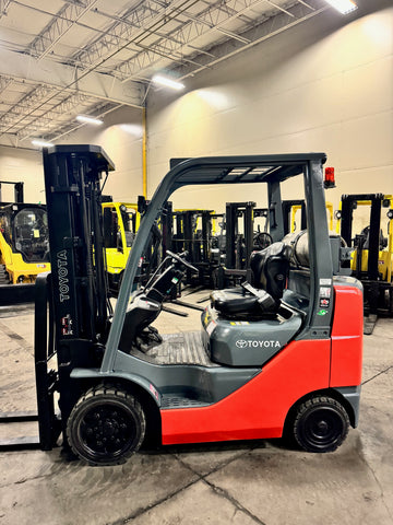 2014 TOYOTA 8FGCU25 5000 LB LP GAS FORKLIFT CUSHION 83/189 3 STAGE MAST 1716 HOURS SIDE SHIFTER STOCK # BF955959-BUF - United Lift Equipment LLC
