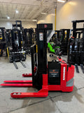 2015 RAYMOND DSX40 4000 LB ELECTRIC FORKLIFT WALKIE STACKER 72/150 3 STAGE MAST CUSHION SIDE SHIFTER 7267 HOURS STOCK # BF926629-BUF