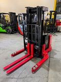 2015 RAYMOND DSX40 4000 LB ELECTRIC FORKLIFT WALKIE STACKER 72/150 3 STAGE MAST CUSHION SIDE SHIFTER 7267 HOURS STOCK # BF926629-BUF