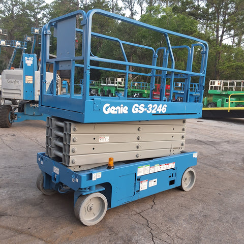2015 GENIE GS3246 SCISSOR LIFT 32' REACH 24 VOLT ELECTRIC SMOOTH CUSHION TIRES 406 HOURS STOCK # BF992529-WIBFL