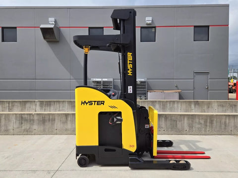 2018 HYSTER N30ZDR2-16.5 3000 LB ELECTRIC NARROW AISLE DEEP REACH FORKLIFT CUSHION 110/251 3 STAGE MAST FULL FREE LIFT SIDE SHIFTER STOCK # BF9229859-RIL