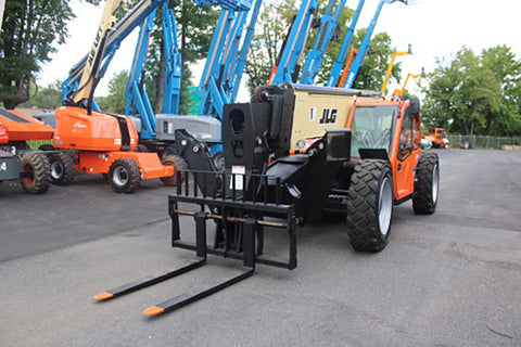 2017 JLG 1255 12000 LB DIESEL TELESCOPIC FORKLIFT TELEHANDLER PNEUMATIC 4WD OUTRIGGERS HEATED CAB 2536 HOURS STOCK # BF997159-NLE