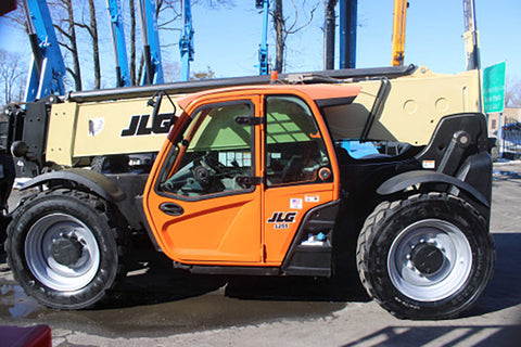 2018 JLG 1255 12000 LB DIESEL TELESCOPIC FORKLIFT TELEHANDLER PNEUMATIC ENCLOSED CAB WITH HEAT AND AC OUTRIGGERS 4WD 2790 HOURS STOCK # BF9947839-NLE - United Lift LLC
