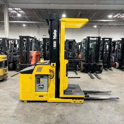 2021 YALE OS030EF 3000 LB ELECTRIC FORKLIFT ORDER PICKER CUSHION 93/213" 3 STAGE MAST 2947 HOURS STOCK # BF999529-MMOH - United Lift LLC